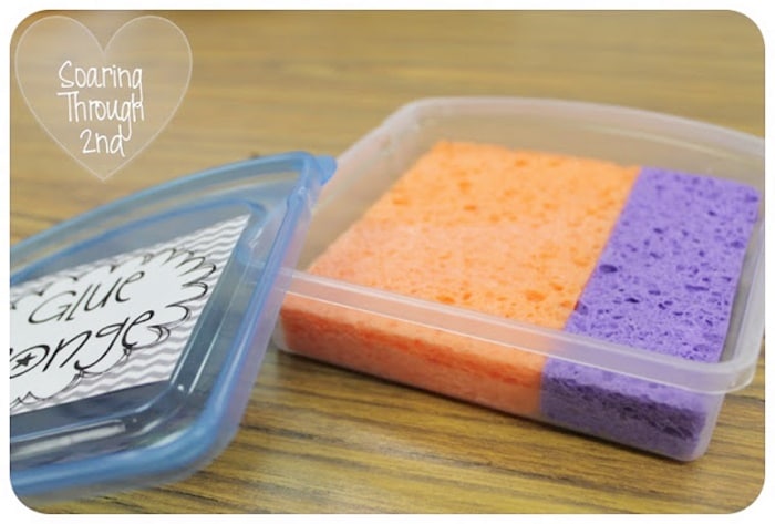 12 Glue Sponges Tutorials - Every Detail Explained -use a dollar tree tupperware to make - Teach Junkie