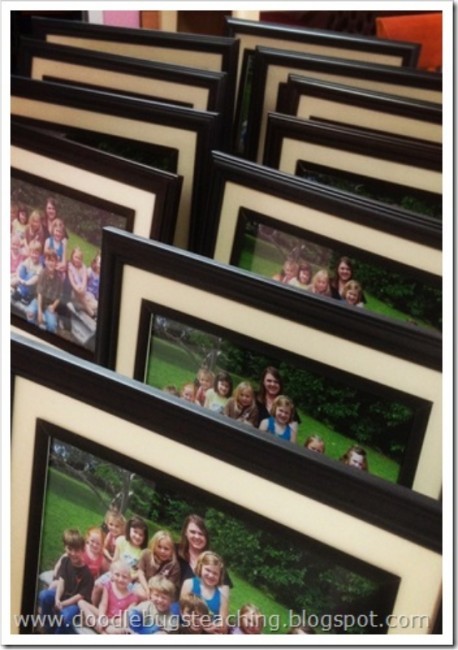 Teach Junkie: 17 Simple End of the school Year Student Gifts and Writing Activities - Class Photo Frame