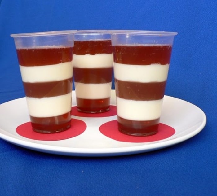 31 Ideas for Read Across America and Dr. Seuss - Cat in the Hat Jello Snack